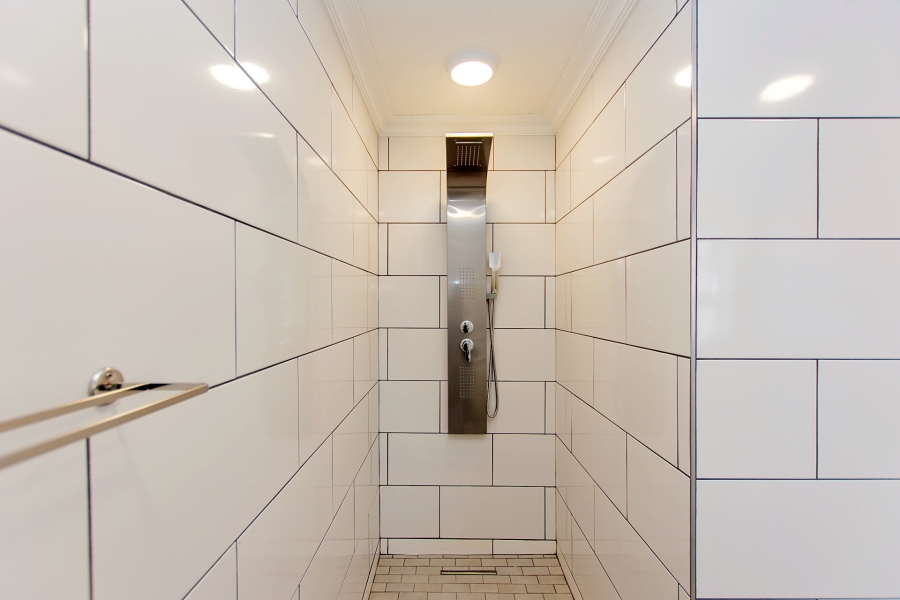 5 Bedroom Property for Sale in Brittania Beach Estate Western Cape